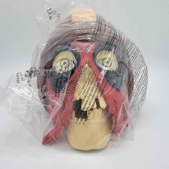 Limited Edition Deadpool / Wolverine Headpool Popcorn Bucket - Picture 2 of 5